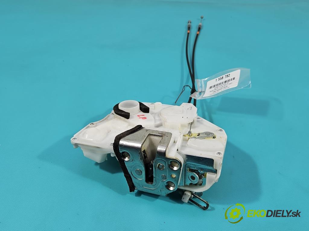 Suzuki SX4 S-Cross 2013-2021 1.4 T 129 HP manual 95 kW 1373 cm3 5- zámok predné ľavý 82202-61MA2