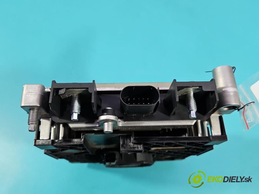 Suzuki SX4 S-Cross 2013-2021 1.4 T 129 HP manual 95 kW 1373 cm3 5- střídač: prúd 96460-74S00