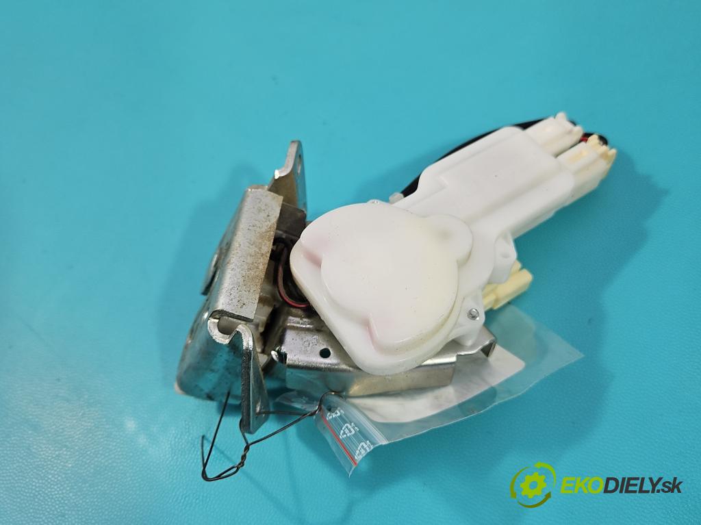 Suzuki SX4 S-Cross 2013-2021 1.4 T 129 HP manual 95 kW 1373 cm3 5- zámok kufrové dvere zadné