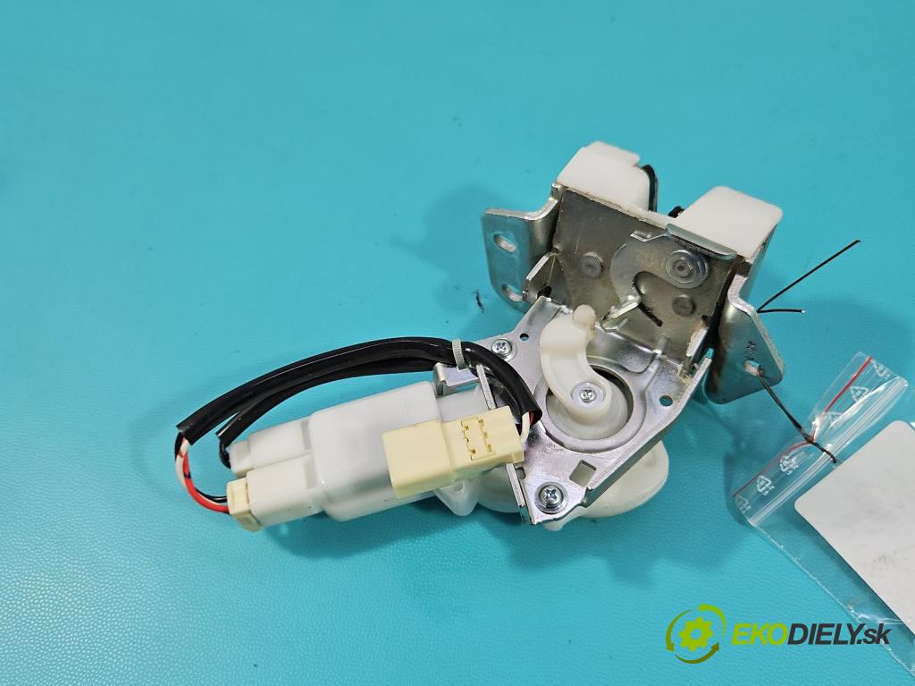 Suzuki SX4 S-Cross 2013-2021 1.4 T 129 HP manual 95 kW 1373 cm3 5- zámok kufrové dvere zadné