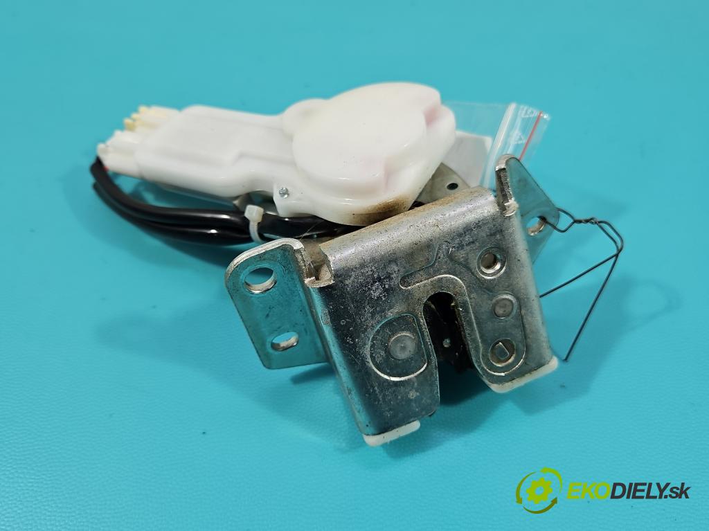 Suzuki SX4 S-Cross 2013-2021 1.4 T 129 HP manual 95 kW 1373 cm3 5- zámok kufrové dvere zadné 