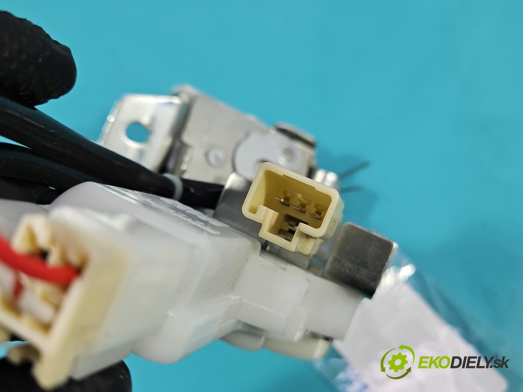 Suzuki SX4 S-Cross 2013-2021 1.4 T 129 HP manual 95 kW 1373 cm3 5- zámok kufrové dvere zadné