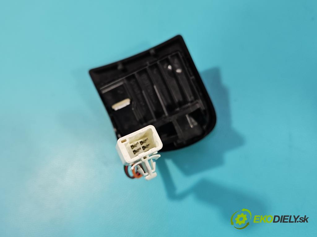 Suzuki SX4 S-Cross 2013-2021 1.4 T 129 HP manual 95 kW 1373 cm3 5- prepínač multifunkční: řízení: 75E890 (Prepínacie páčky pod volantom)