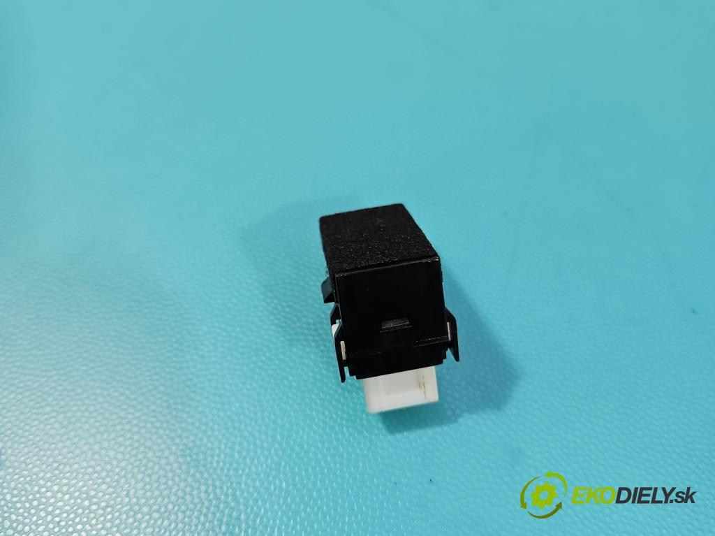 Suzuki SX4 S-Cross 2013-2021 1.4 T 129 HP manual 95 kW 1373 cm3 5- Mikrofon: 19082701399