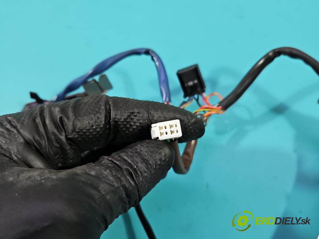 Suzuki SX4 S-Cross 2013-2021 1.4 T 129 HP manual 95 kW 1373 cm3 5- prepínač multifunkční: řízení: GS119-10330 (Prepínacie páčky pod volantom)