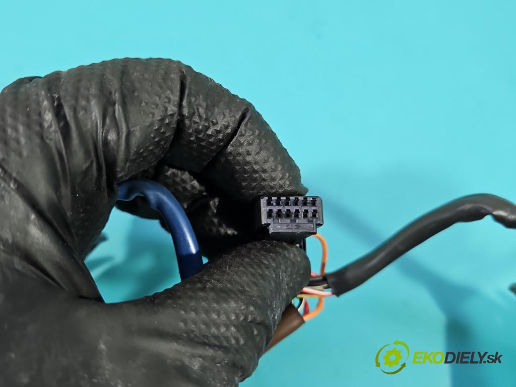 Suzuki SX4 S-Cross 2013-2021 1.4 T 129 HP manual 95 kW 1373 cm3 5- prepínač multifunkční: řízení: GS119-10330 (Prepínacie páčky pod volantom)