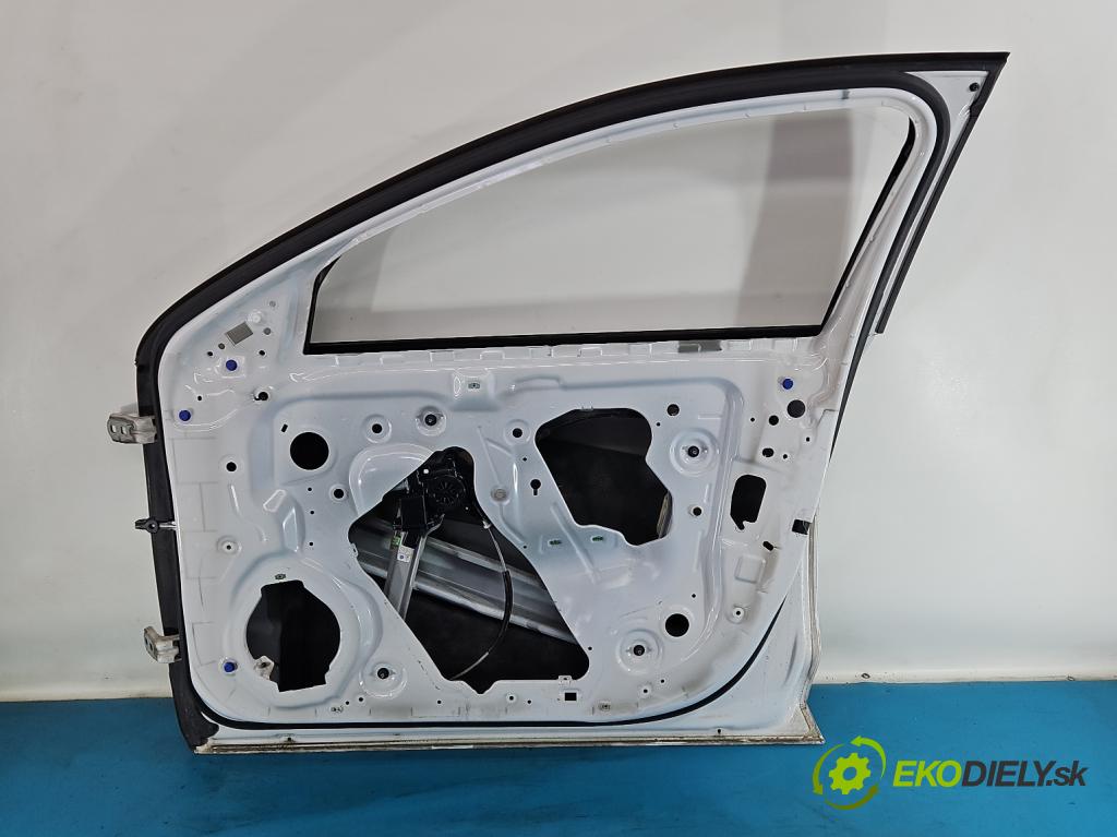 Opel Insignia B 2017-2022 2.0 T 260 HP automatic 191 kW 1998 cm3 5- dvere predné pravé  (Kľučka dverí ostatné)