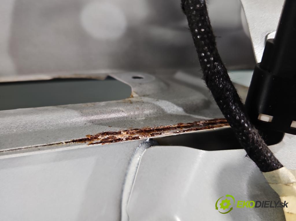 Opel Insignia B 2017-2022 2.0 T 260 HP automatic 191 kW 1998 cm3 5- zadna kufor  (Kapota zadná (kufor))