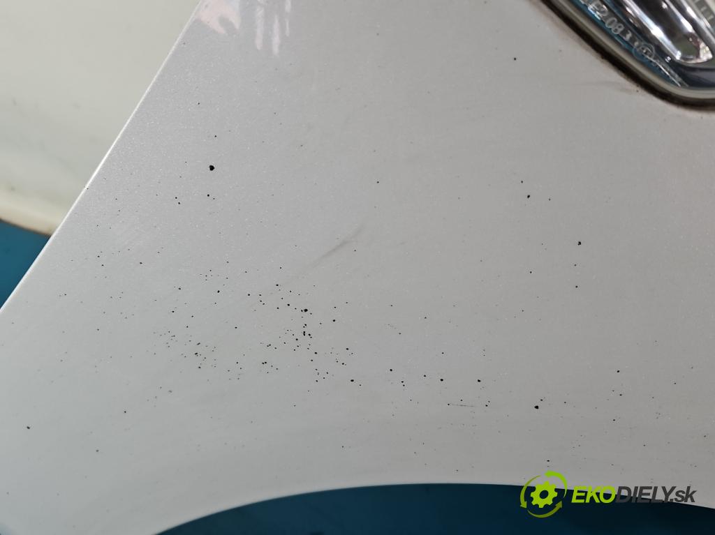 Opel Insignia B 2017-2022 2.0 T 260 HP automatic 191 kW 1998 cm3 5- blatník predné pravý  (Kľučka dverí ostatné)