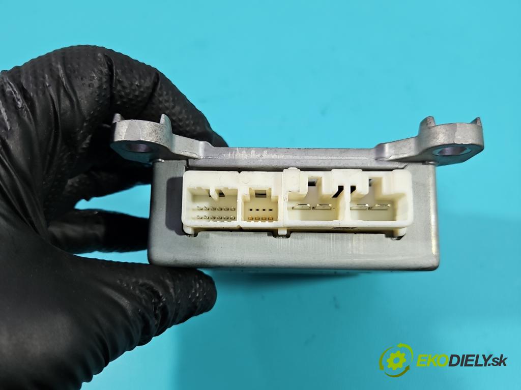 Toyota Aygo 2005-2014 1.0 12V 68 HP manual 50 kW 998 cm3 5- riadiaca jednotka ostatné 89650-0H010