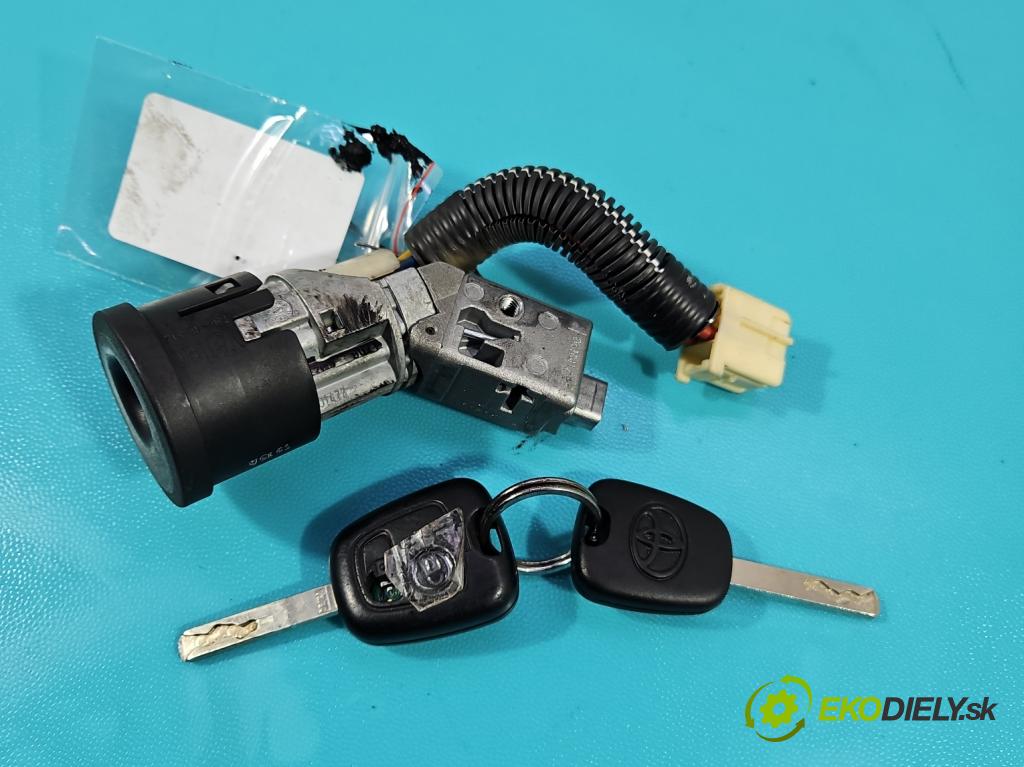 Toyota Aygo 2005-2014 1.0 12V 68 HP manual 50 kW 998 cm3 5- Spínačka  (Spínacia skrinka)