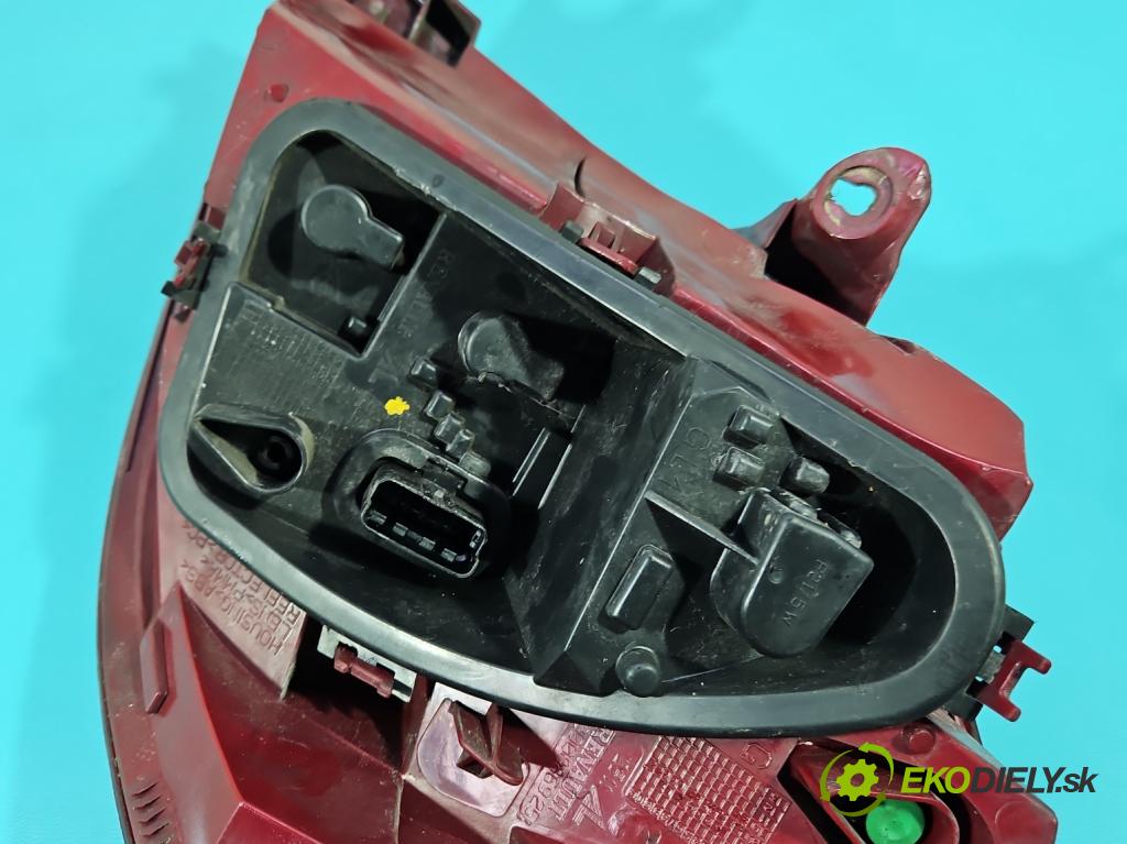 Renault Clio III 2005-2012 1.5 dci 68 HP manual 50 kW 1461 cm3 3- svetlo / reflektor zadné ľavé 8200886944 (Kľučka dverí ostatné)