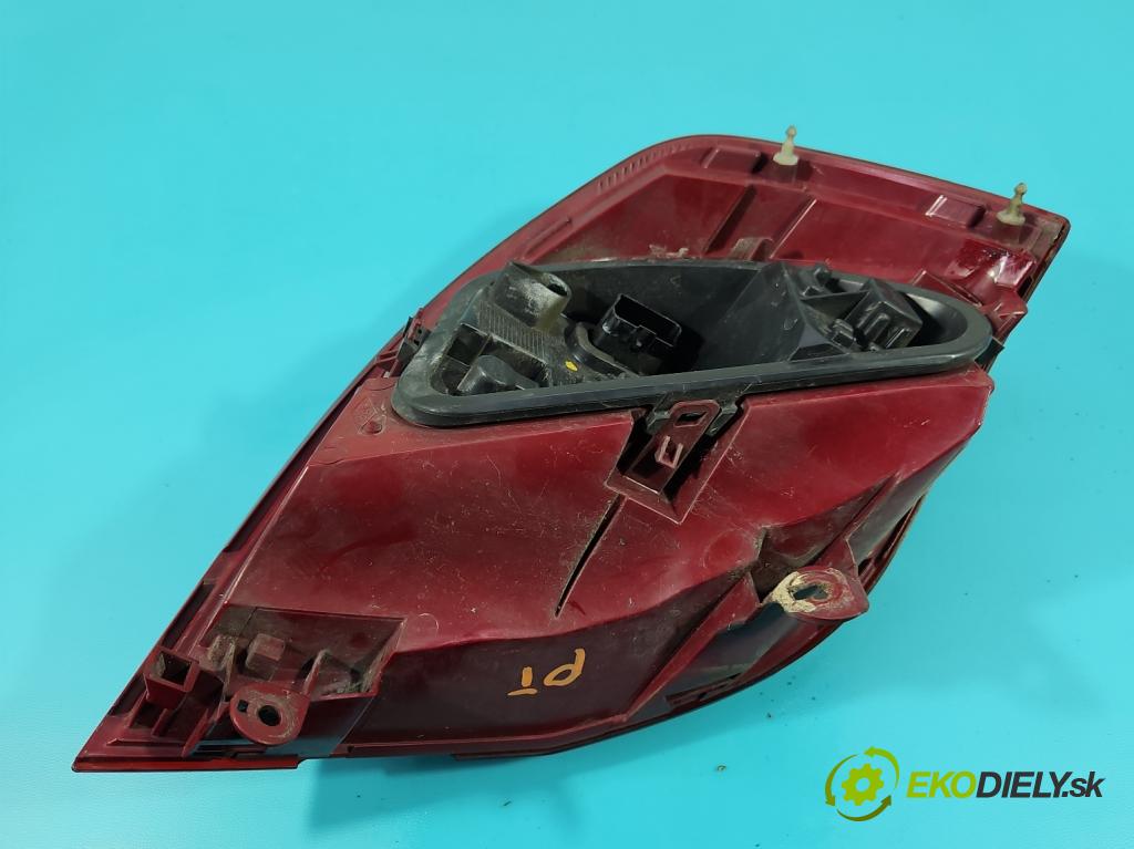 Renault Clio III 2005-2012 1.5 dci 68 hp manual 50 kW 1461 cm3 3- světlo zadní pravé 8200886946 (Klika dveří ostatní)