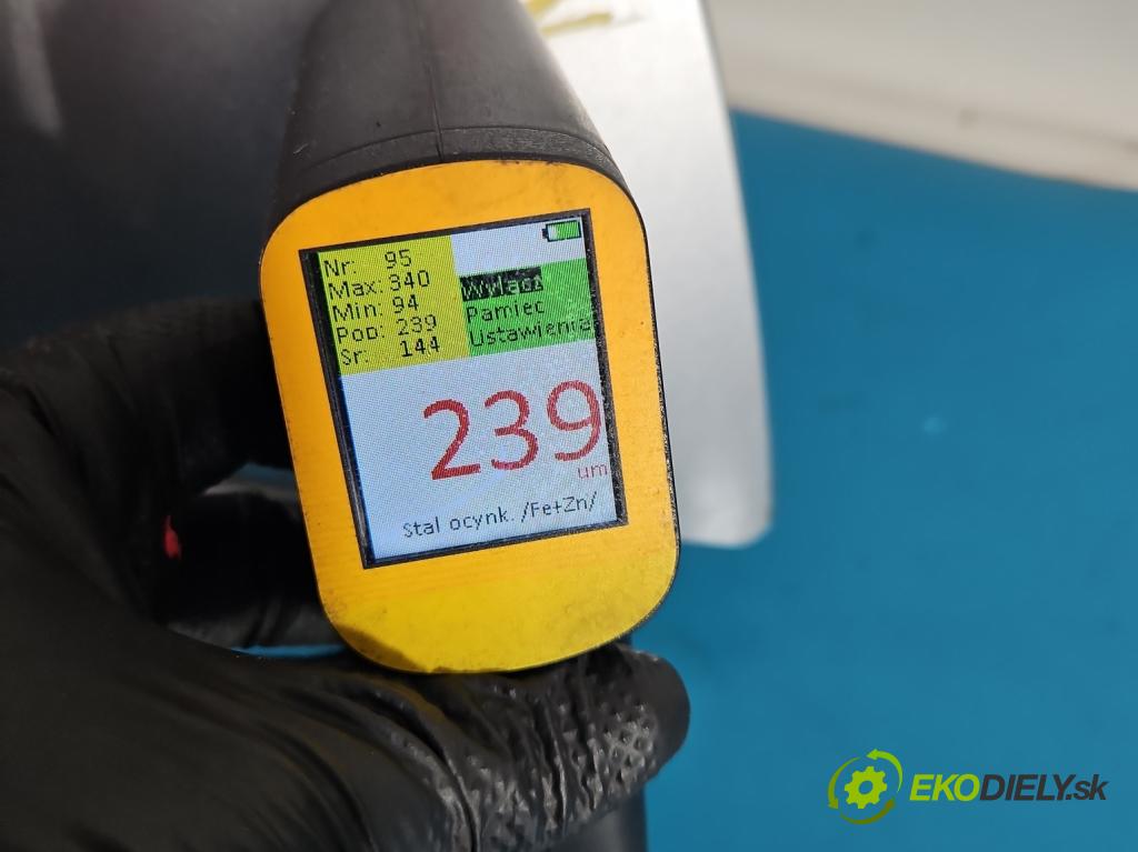 Nissan Qashqai I J10 2006-2013 1.6 16V 114 HP manual 84 kW 1598 cm3 5- blatník predné pravý  (Kľučka dverí ostatné)