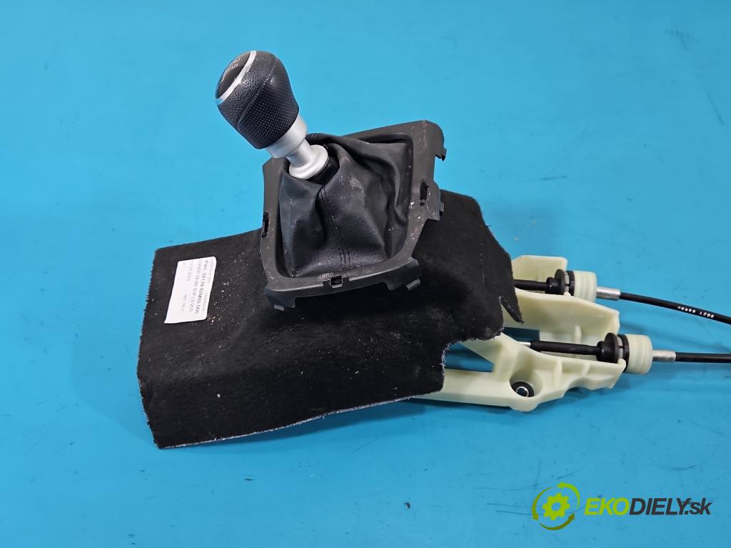 Suzuki SX4 S-Cross 2013-2021 1.4 T 129 hp manual 95 kW 1373 cm3 5- kulisa změny stupňová  (Řadicí páka (kulisa) )