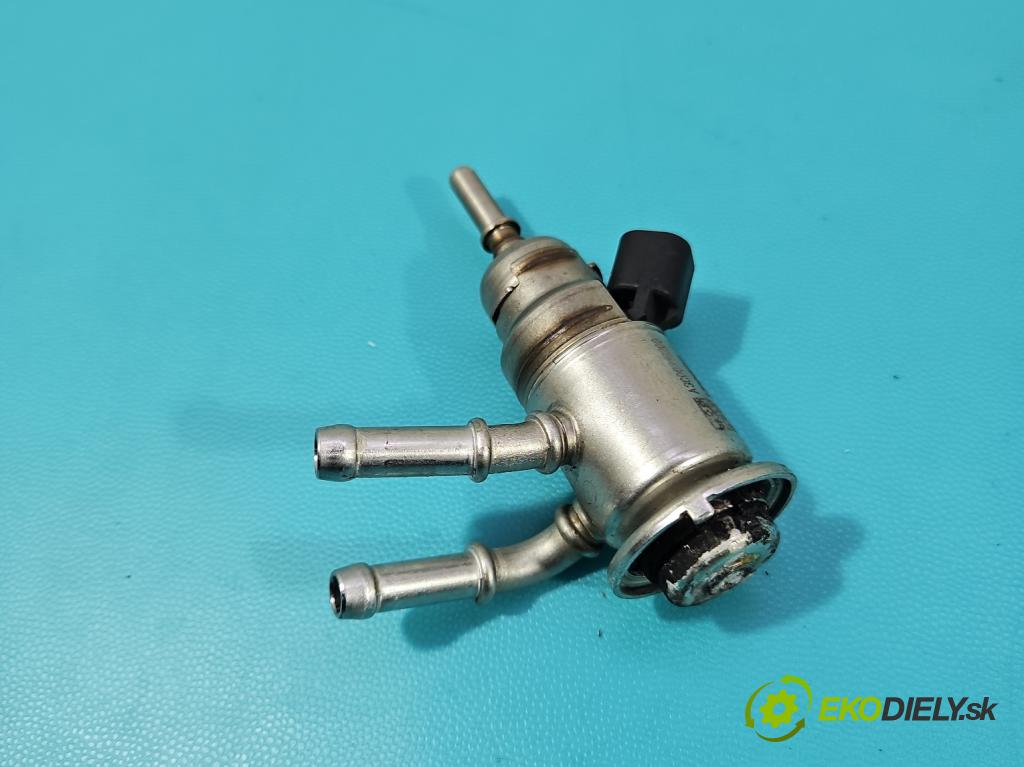 Peugeot 3008 II 2016-2023 1.5 hdi 131 HP automatic 96 kW 1499 cm3 5- vstrek 9842811780 (Vstrekovač paliva)