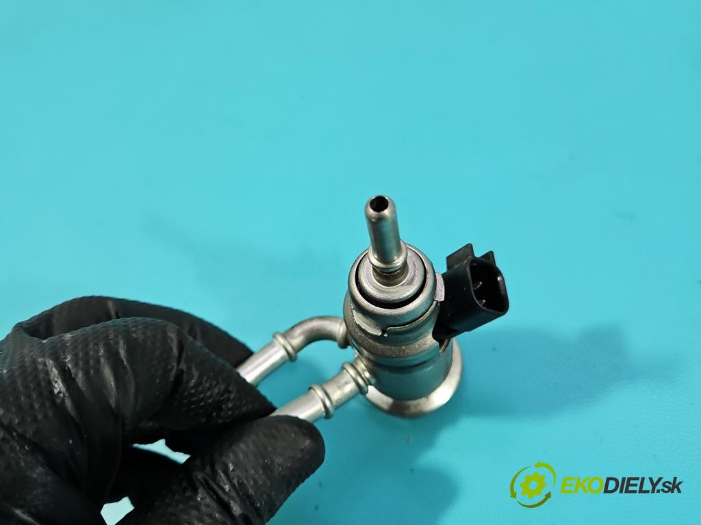 Peugeot 3008 II 2016-2023 1.5 hdi 131 HP automatic 96 kW 1499 cm3 5- vstrek 9842811780 (Vstrekovač paliva)