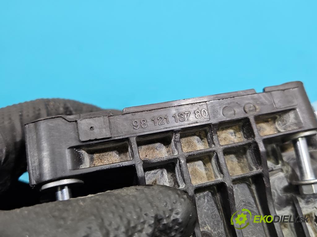 Peugeot 3008 II 2016-2023 1.5 hdi 131 HP automatic 96 kW 1499 cm3 5- obal 9812113780