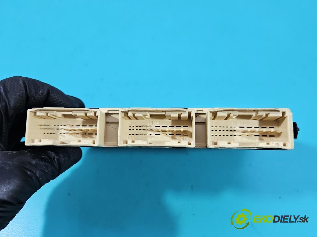 Mercedes B W246  2011-2018 2.1 cdi 136 HP automatic 100 kW 2143 cm3 5- riadiaca jednotka ostatné A2468200526