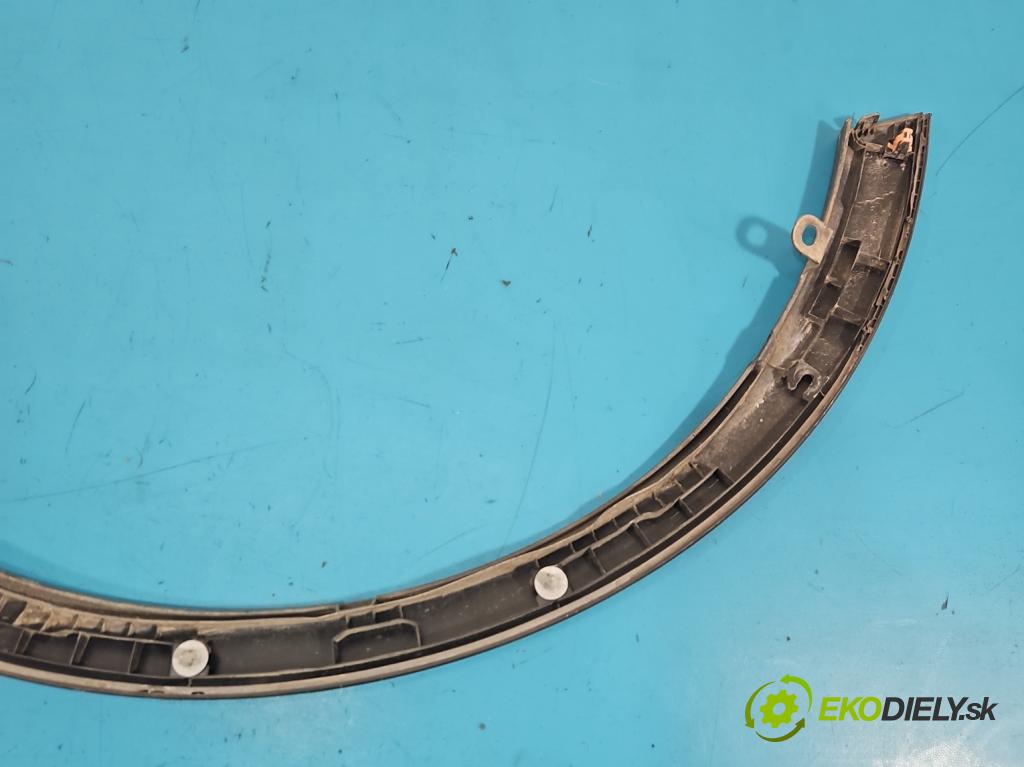 Suzuki SX4 S-Cross 2013-2021 1.4 T 129 HP manual 95 kW 1373 cm3 5- lišta blatník predné pravé 77211-64R0R