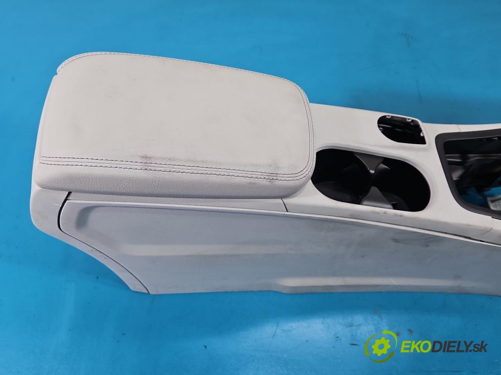 Mercedes B W246  2011-2018 2.1 cdi 136 HP automatic 100 kW 2143 cm3 5- operadlo  (Lakťová opierka)