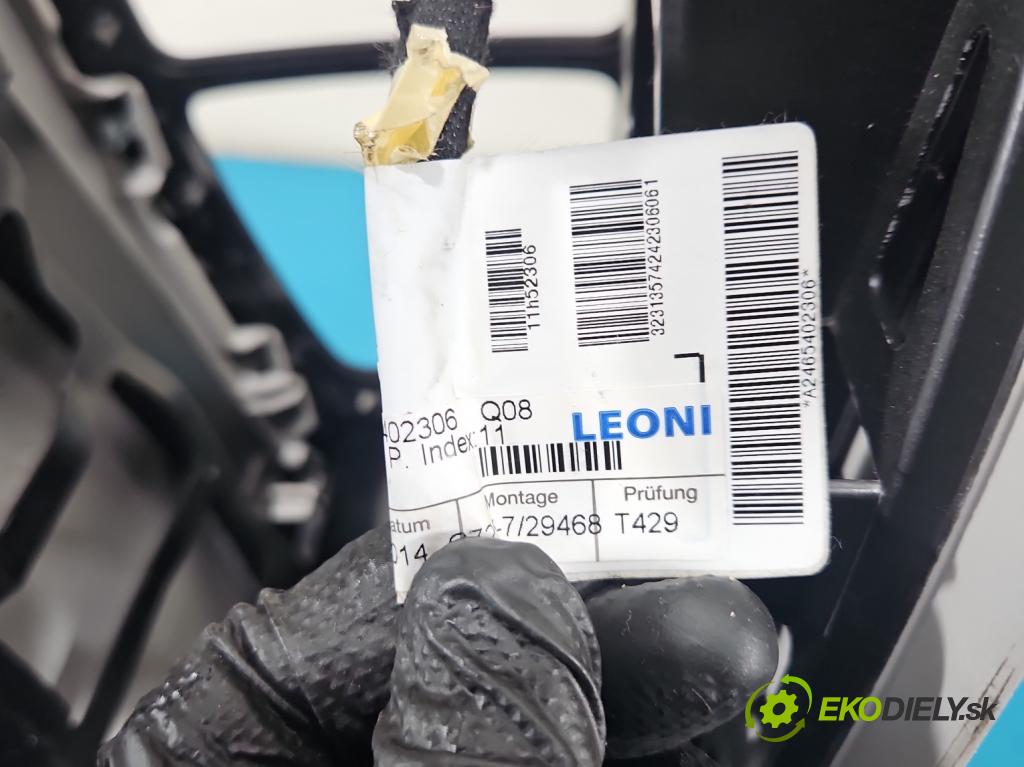 Mercedes B W246  2011-2018 2.1 cdi 136 HP automatic 100 kW 2143 cm3 5- operadlo  (Lakťová opierka)