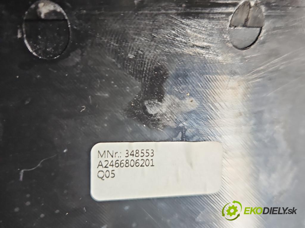 Mercedes B W246  2011-2018 2.1 cdi 136 HP automatic 100 kW 2143 cm3 5- Mřížka: kúrenia stredová V-PMD-46268 (Mriežka kúrenia (fukár))