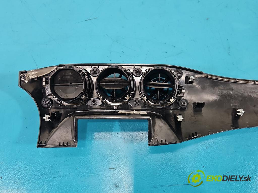 Mercedes B W246  2011-2018 2.1 cdi 136 HP automatic 100 kW 2143 cm3 5- Mřížka: kúrenia stredová V-PMD-46268 (Mriežka kúrenia (fukár))