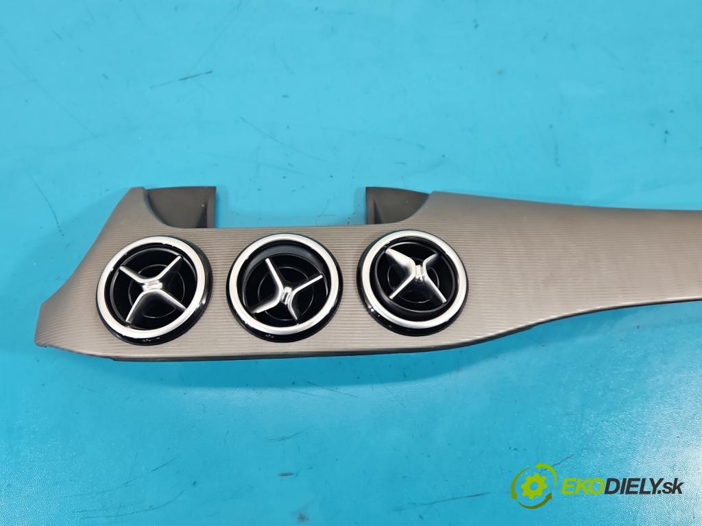 Mercedes B W246  2011-2018 2.1 cdi 136 HP automatic 100 kW 2143 cm3 5- Mřížka: kúrenia stredová V-PMD-46268 (Mriežka kúrenia (fukár))