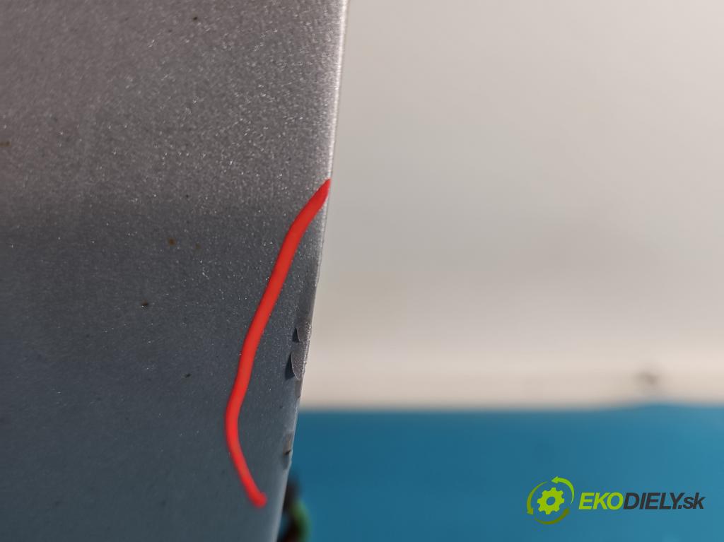 Mercedes B W246  2011-2018 2.1 cdi 136 HP automatic 100 kW 2143 cm3 5- dvere predné pravé  (Kľučka dverí ostatné)