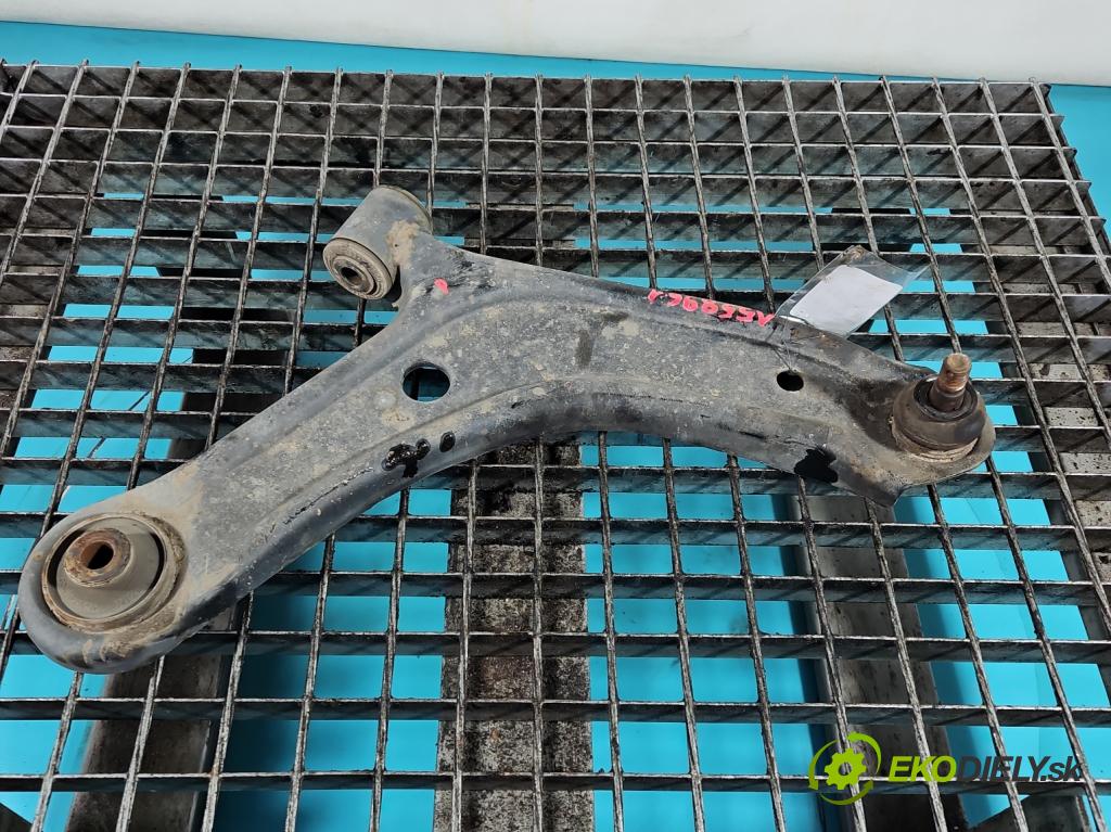 Suzuki SX4 S-Cross 2013-2021 1.4 T 129 HP manual 95 kW 1373 cm3 5- predné pravý  (Kľučka dverí ostatné)