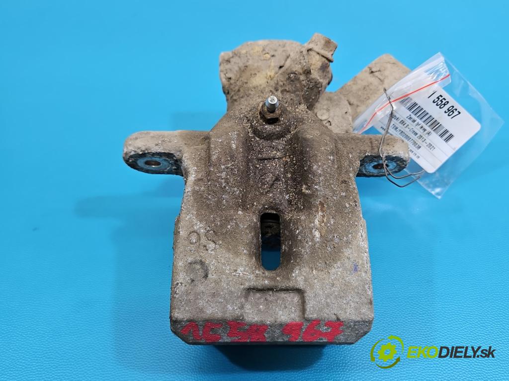 Suzuki SX4 S-Cross 2013-2021 1.4 T 129 HP manual 95 kW 1373 cm3 5- brzdič zadné ľavý  (Kľučka dverí ostatné)