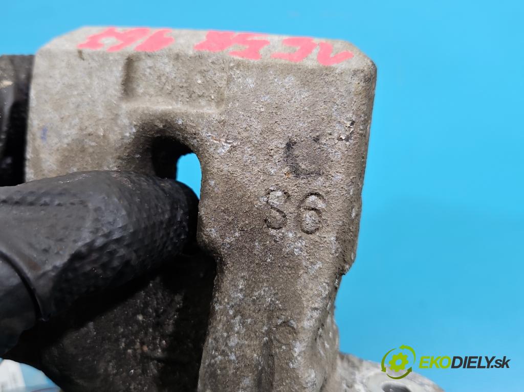 Suzuki SX4 S-Cross 2013-2021 1.4 T 129 hp manual 95 kW 1373 cm3 5- brzdič zadní levý  (Klika dveří ostatní)