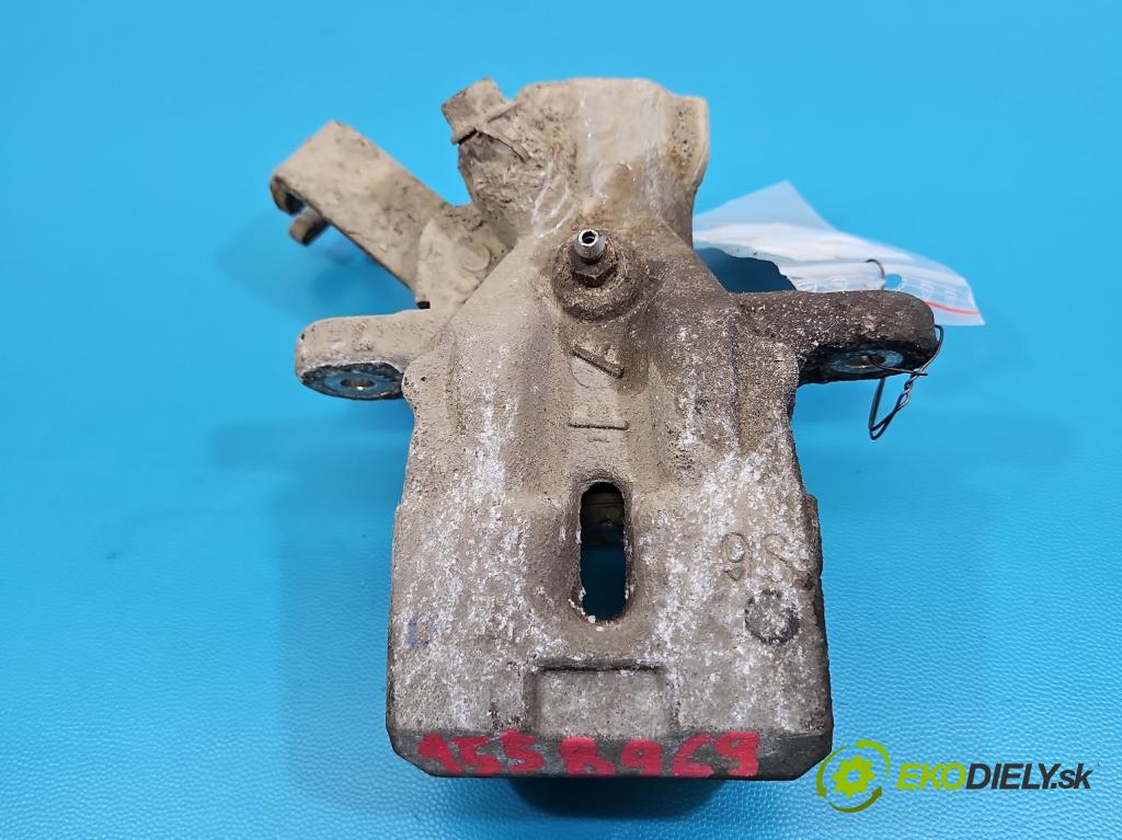 Suzuki SX4 S-Cross 2013-2021 1.4 T 129 HP manual 95 kW 1373 cm3 5- brzdič zadné pravý  (Kľučka dverí ostatné)