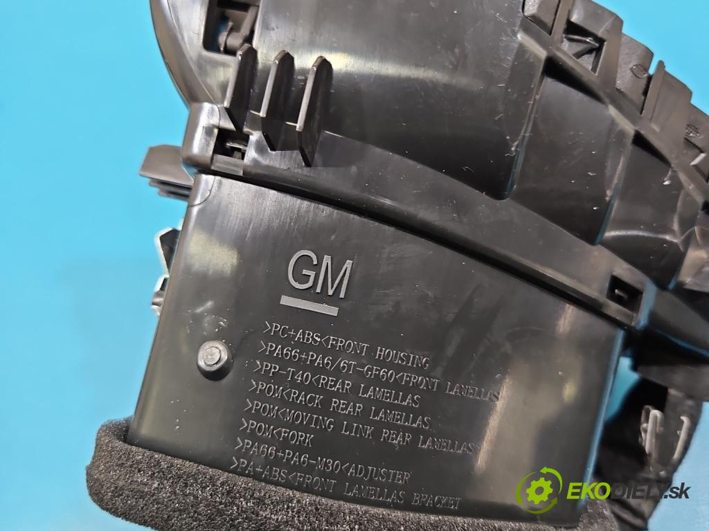 Opel Insignia B 2017-2022 2.0 T 260 HP automatic 191 kW 1998 cm3 5- Mřížka: kúrenia stredová 39017311 (Mriežka kúrenia (fukár))