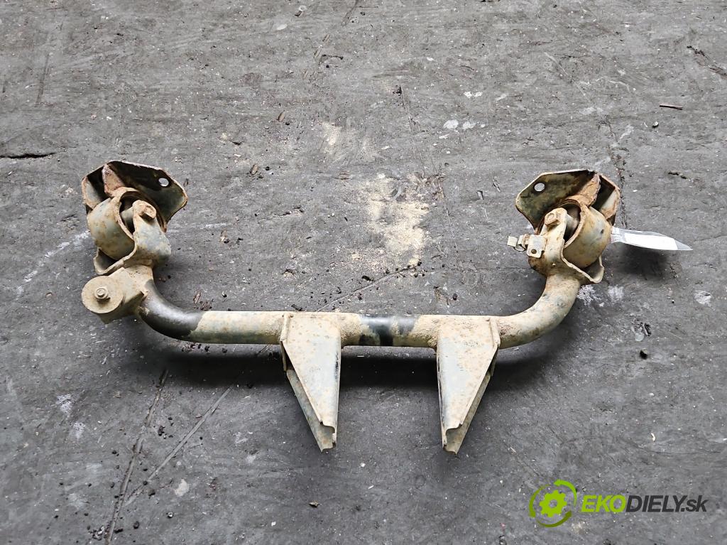 Suzuki SX4 S-Cross 2013-2021 1.4 T 129 HP manual 95 kW 1373 cm3 5- Upevnenie: 