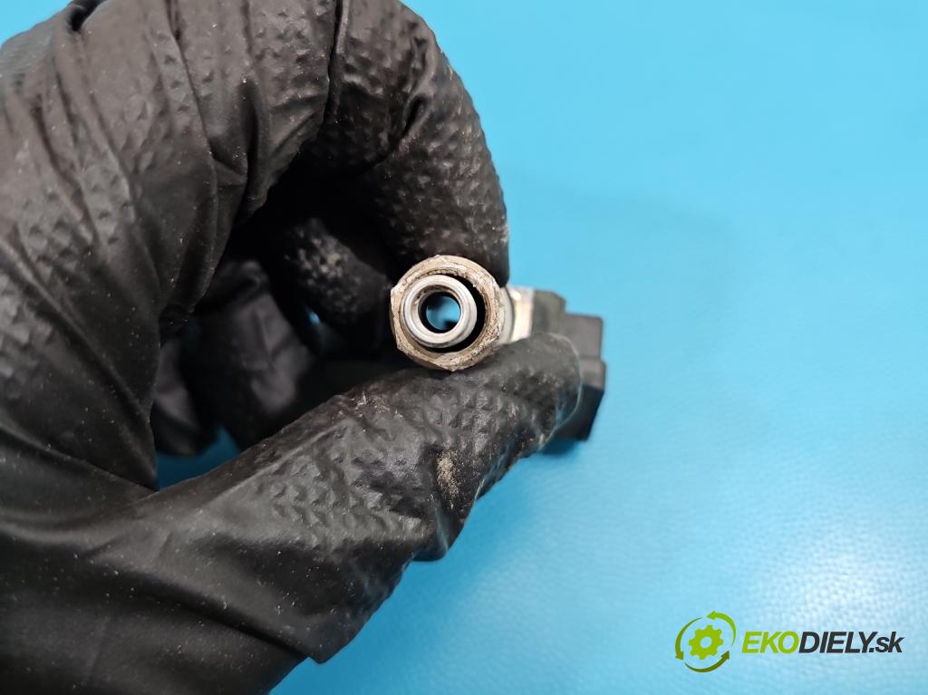 Suzuki SX4 S-Cross 2013-2021 1.4 T 129 HP manual 95 kW 1373 cm3 5- snímač tlak: pneumatika S180052024 (Snímač tlaku v pneumatike)