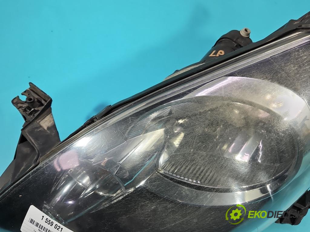 Toyota Aygo 2005-2014 1.0 12V 68 HP manual 50 kW 998 cm3 5- Reflektor: ľavý 81150-0H070 (Kľučka dverí ostatné)
