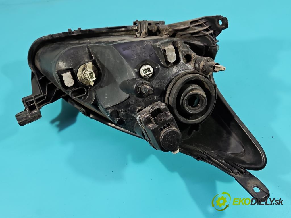 Toyota Aygo 2005-2014 1.0 12V 68 HP manual 50 kW 998 cm3 5- Reflektor: ľavý 81150-0H070 (Kľučka dverí ostatné)