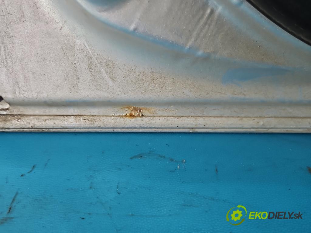 Honda CR-V II 2001-2006 2.0 16V 150 hp manual 110 kW 1998 cm3 5- dveře přední levé  (Klika dveří ostatní)