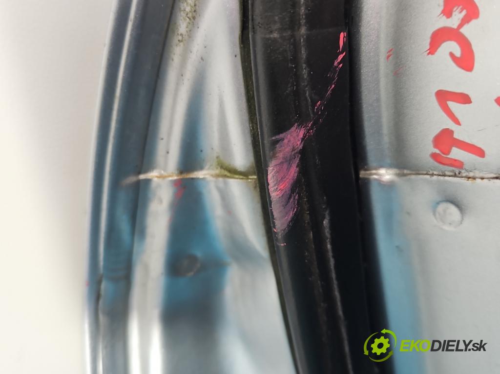 Honda CR-V II 2001-2006 2.0 16V 150 HP manual 110 kW 1998 cm3 5- dvere zadné ľavé  (Kľučka dverí ostatné)