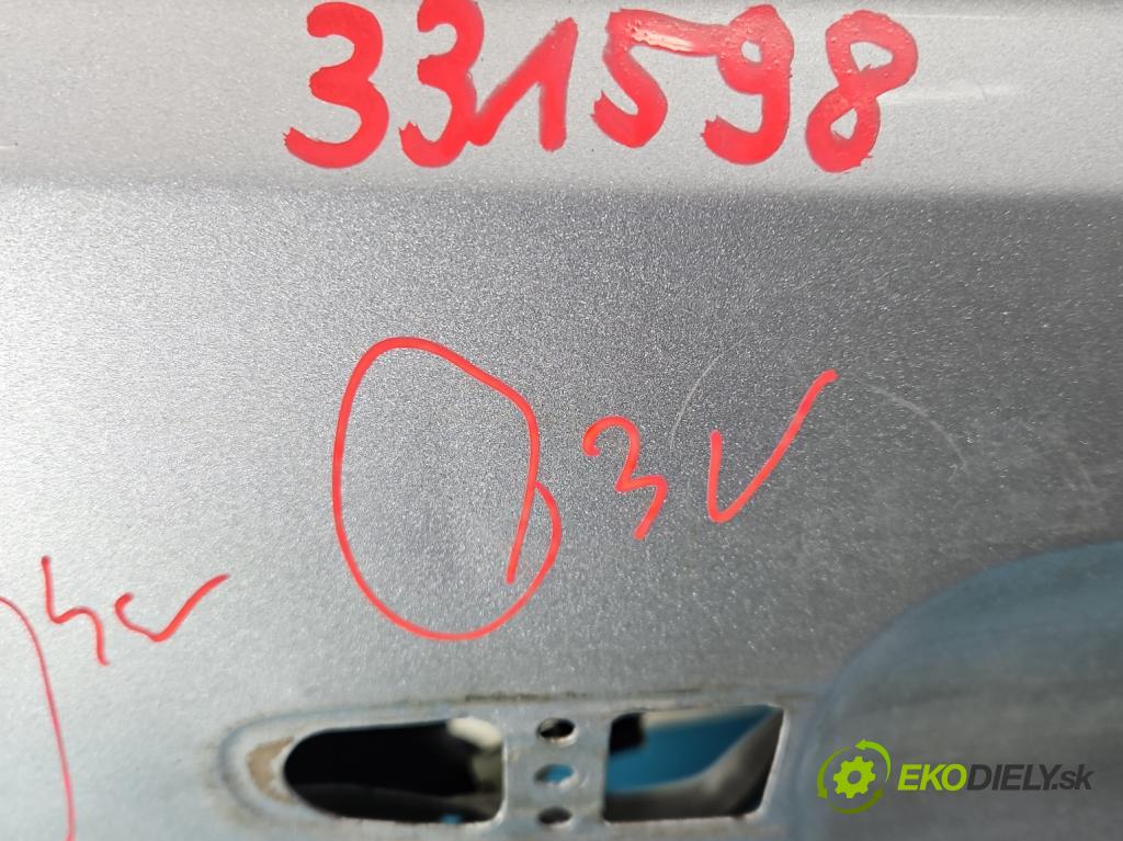 Honda CR-V II 2001-2006 2.0 16V 150 HP manual 110 kW 1998 cm3 5- zadna kufor  (Kapota zadná (kufor))