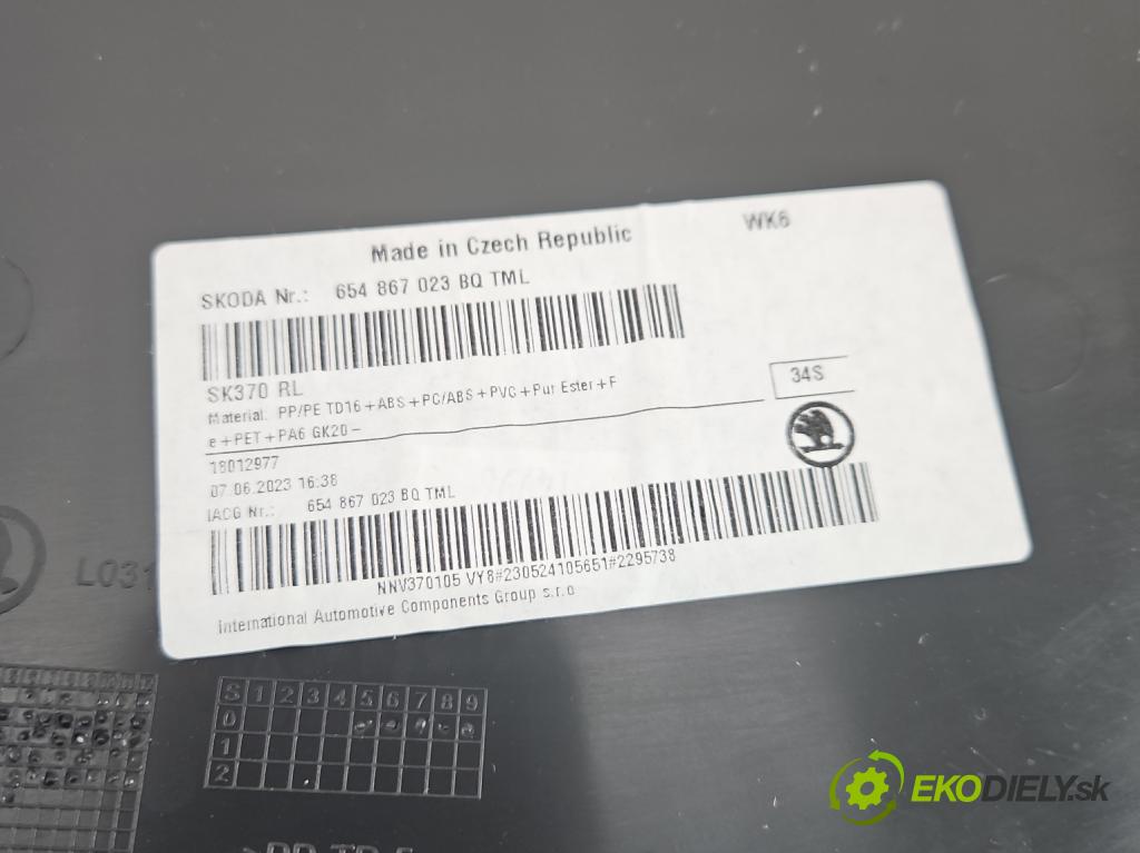 Skoda Scala 2019- 1.5 TSI 150 HP manual 110 kW 1498 cm3 5- Čalounictví: dvere zadné ľavé 654867023BQ