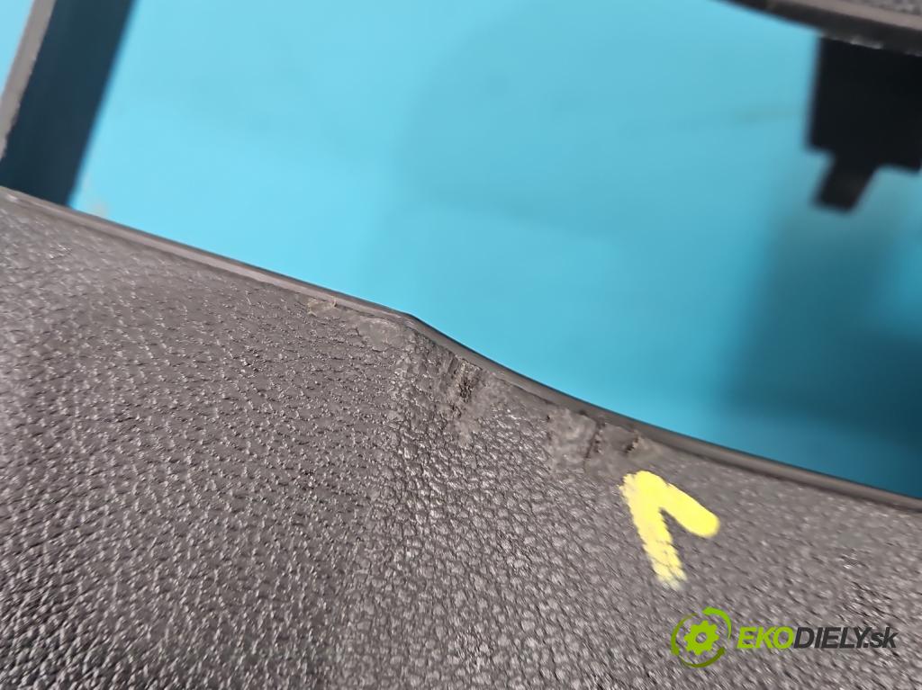 Skoda Scala 2019- 1.5 TSI 150 HP manual 110 kW 1498 cm3 5- Čalounictví: kufrové dvere 657867605