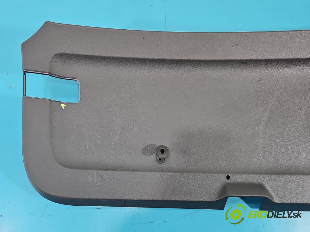 Skoda Scala 2019- 1.5 TSI 150 HP manual 110 kW 1498 cm3 5- Čalounictví: kufrové dvere 657867605