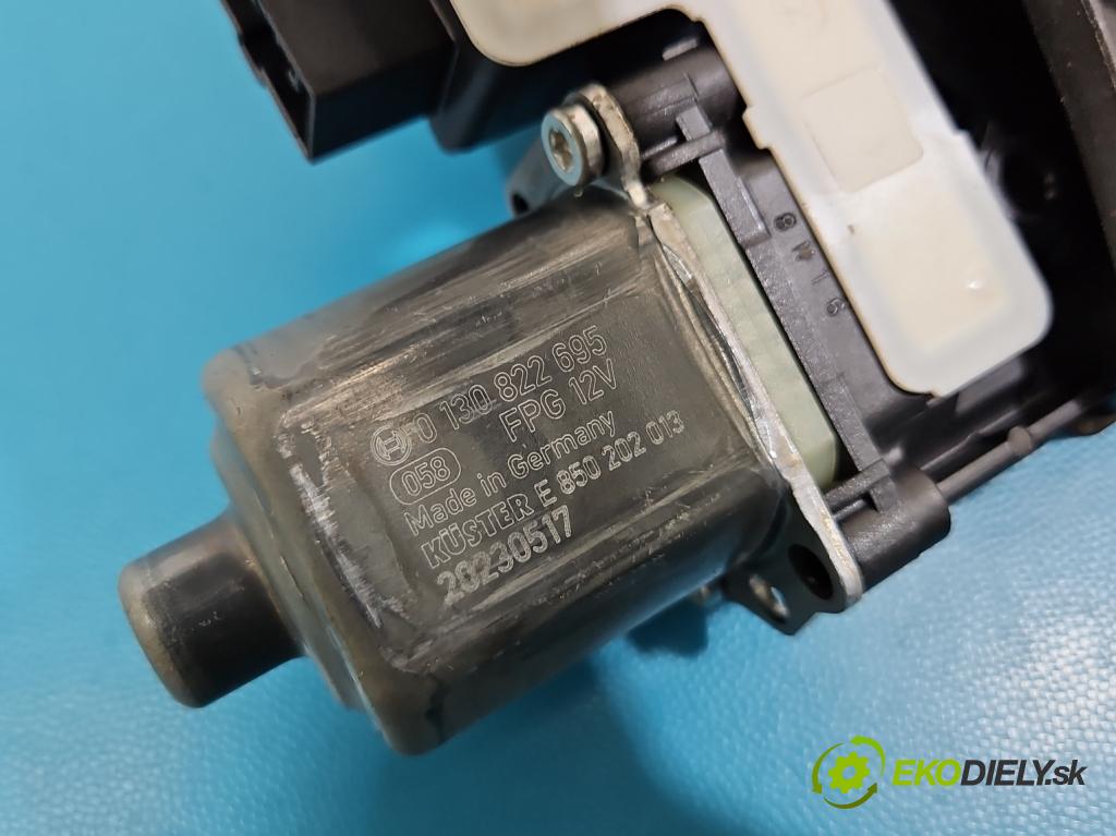 Skoda Scala 2019- 1.5 TSI 150 hp manual 110 kW 1498 cm3 5- mechanismus stahování zadní levý 5Q0959407D