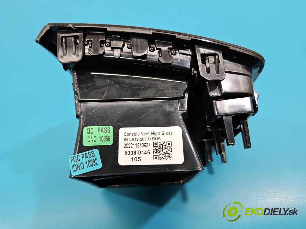 Skoda Scala 2019- 1.5 TSI 150 hp manual 110 kW 1498 cm3 5- Mřížka: topení 654819203D