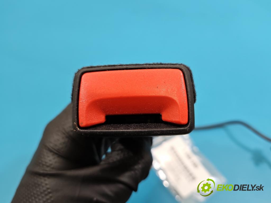 Skoda Scala 2019- 1.5 TSI 150 HP manual 110 kW 1498 cm3 5- pas bezpečnosť: predné pravý 654857755A