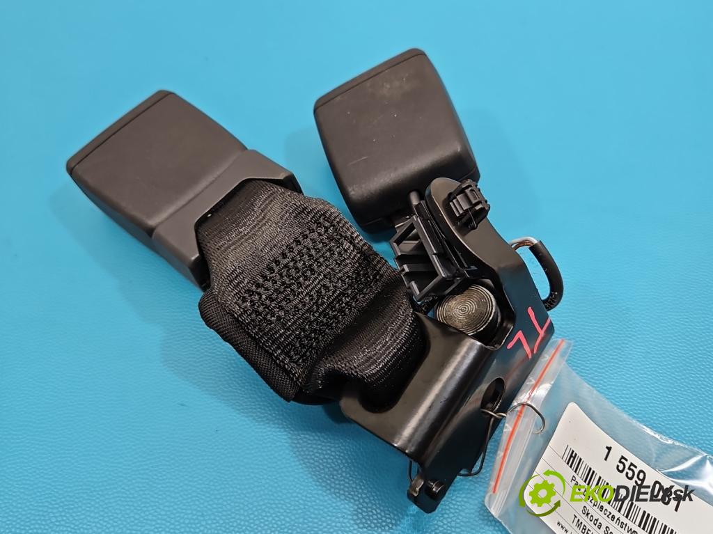 Skoda Scala 2019- 1.5 TSI 150 HP manual 110 kW 1498 cm3 5- pas bezpečnosť: zadné ľavý 654857739D