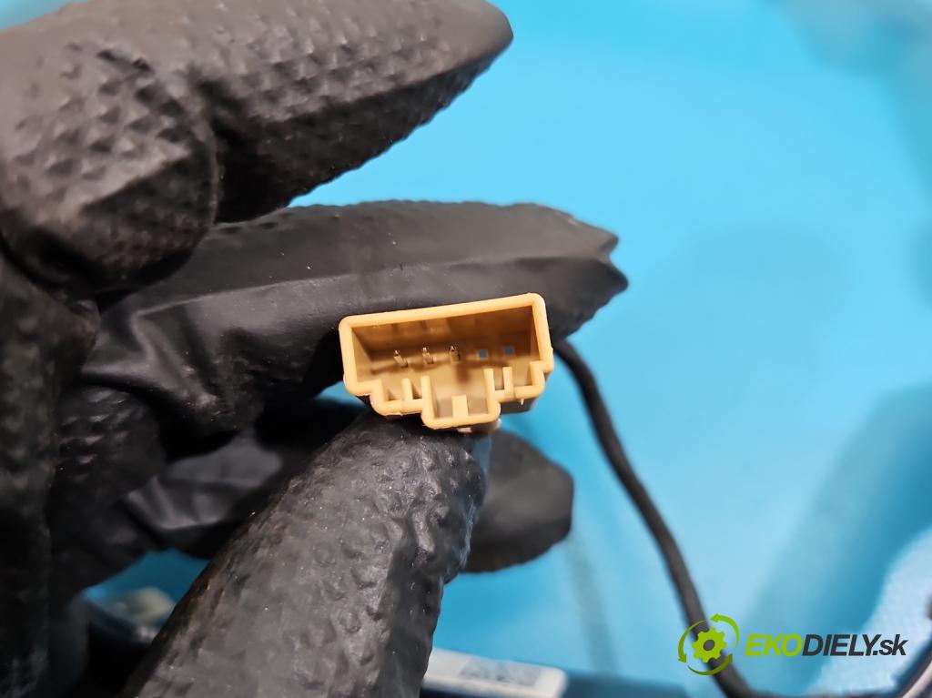 Skoda Scala 2019- 1.5 TSI 150 HP manual 110 kW 1498 cm3 5- prepínač multifunkční: řízení: 5E3919719H (Prepínacie páčky pod volantom)